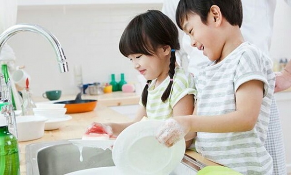 Bí quyết giúp trẻ yêu thích làm việc nhà